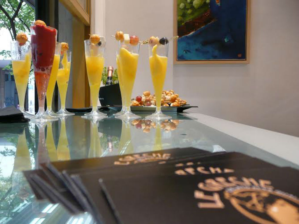 Νέα sorbet αφρώδη cocktails στο street party του Le Greche